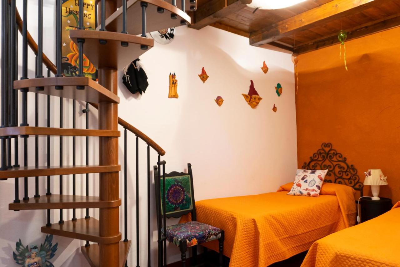 Le Streghe Rooms E Art,Centralissimo Con Garage Su Richiesta Livorno Zewnętrze zdjęcie
