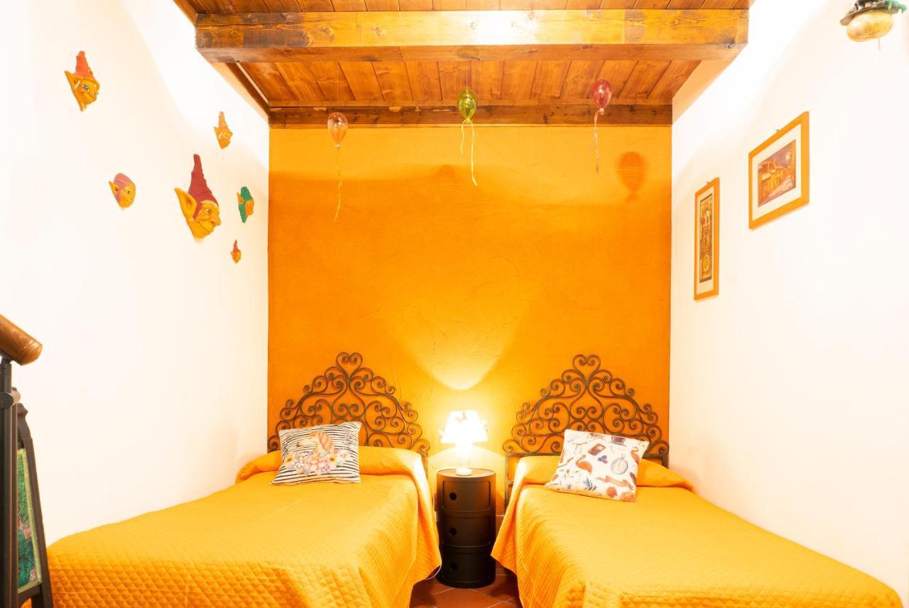 Le Streghe Rooms E Art,Centralissimo Con Garage Su Richiesta Livorno Zewnętrze zdjęcie